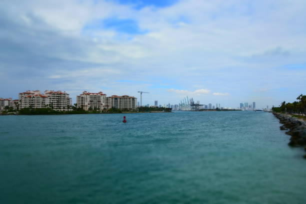 istock Port of Miami 681039424