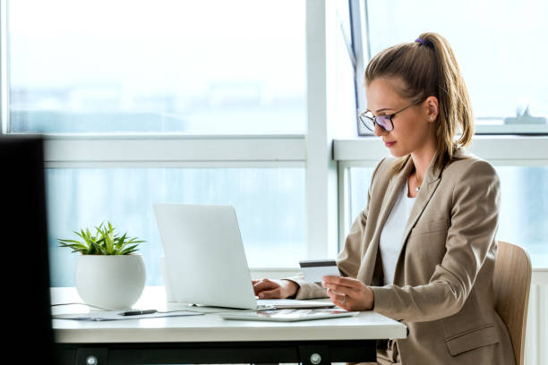 istock Buying on the internet 681090492