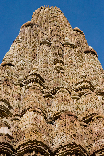 Un fragmento del templo indio de Khajuraho. photo