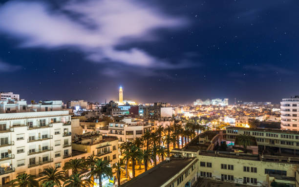 vista aerea sopra casablanca durin night - marocco - moschea hassan ii foto e immagini stock