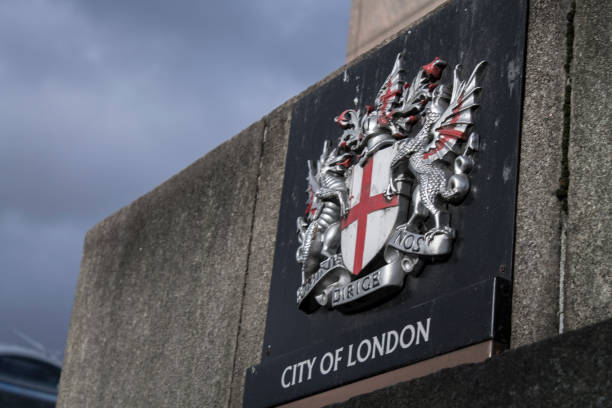 istock London Bridge Sign 681602672