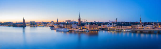 vista panorámica del horizonte de stockholm en la ciudad de estocolmo, suecia - kungsholmen fotografías e imágenes de stock