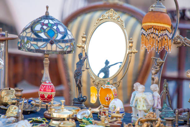 istock flea market detail 681629534