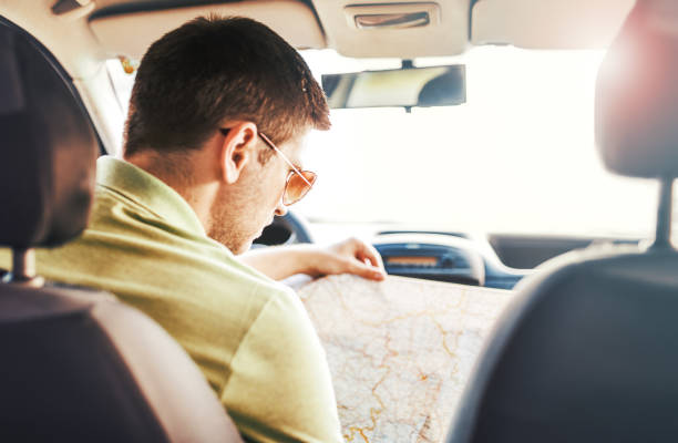 istock Problem with orientation on the road, bad navigation. Traveling and transportation concept 681718570