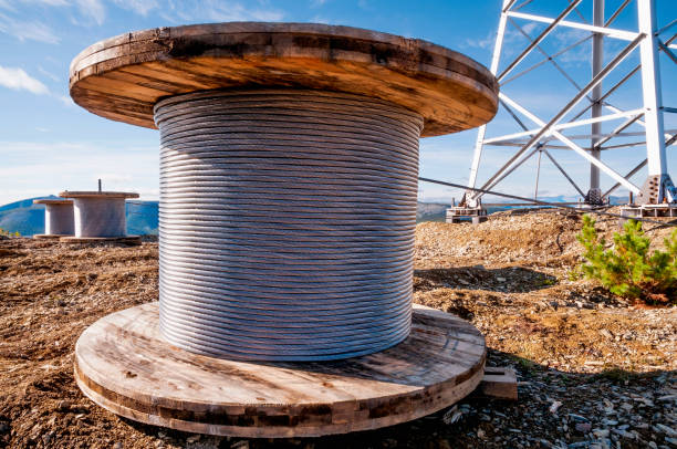 aluminium draht reel (spule) für hochspannungs-übertragung stromleitung - rainer barzel stock-fotos und bilder