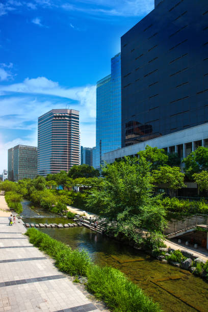 istock Seoul Cheonggyechon stream park - South Korea 681987744