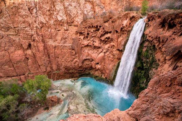 istock Mooney Falls Waterfall, Havasu Falls, Grand Canyon, Arizona 682006534