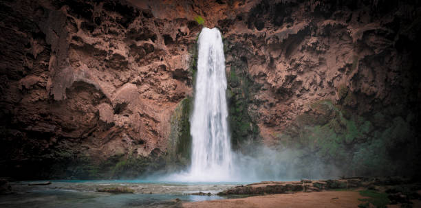 istock Mooney Falls Waterfall, Havasu Falls, Grand Canyon, Arizona 682006950