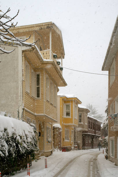 istock Snowy street in Istanbul 682125770