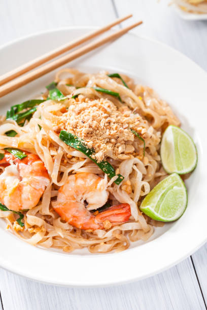 istock Pad Thai Stir Fried Asian Noodles With Shrimp, Egg, Tofu And Bean Sprouts 682262248