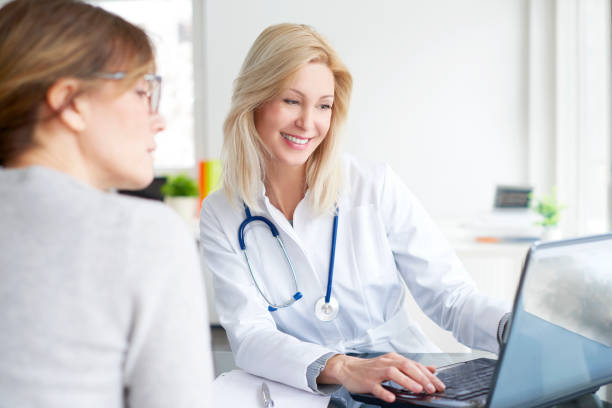 istock Consulting in the hospital 682268854