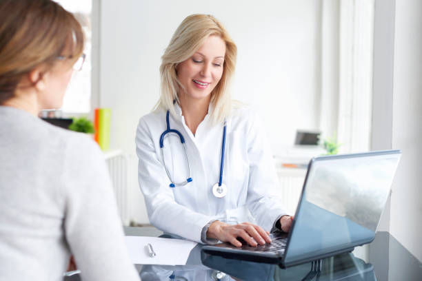 istock Consulting in the hospital 682268876