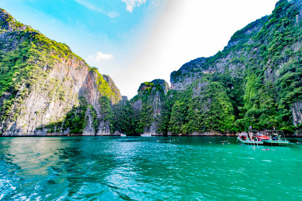 phi phi islands, thailand - thailand beach nautical vessel phuket province imagens e fotografias de stock