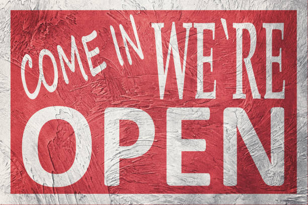 istock Vintage style Come In We're Open sign 682342734