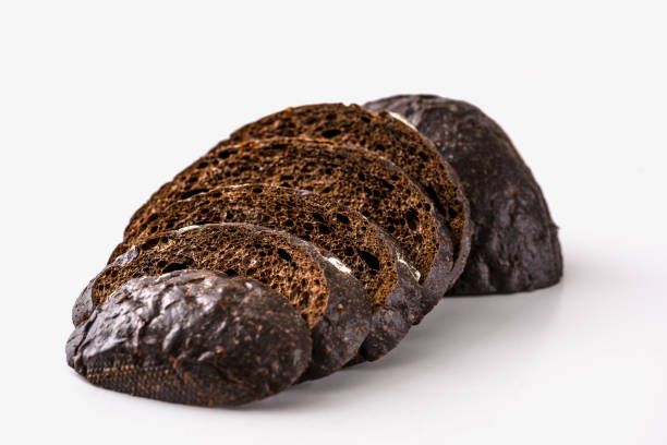 pumpernickelbrot - pumpernickel stock-fotos und bilder