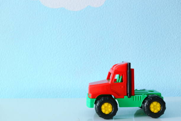 istock Children's truck 682561378