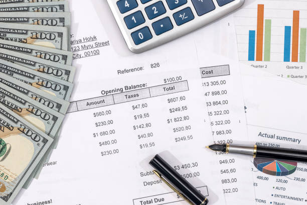 istock analysis  finance report, sales, savings. Business concept. 682651320