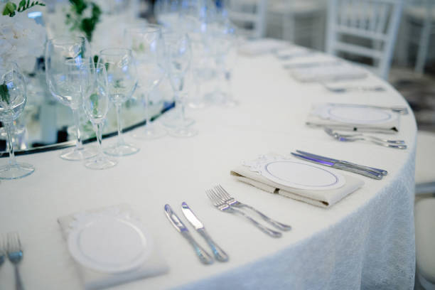 istock Formal dinner service at a wedding banquet 682749084
