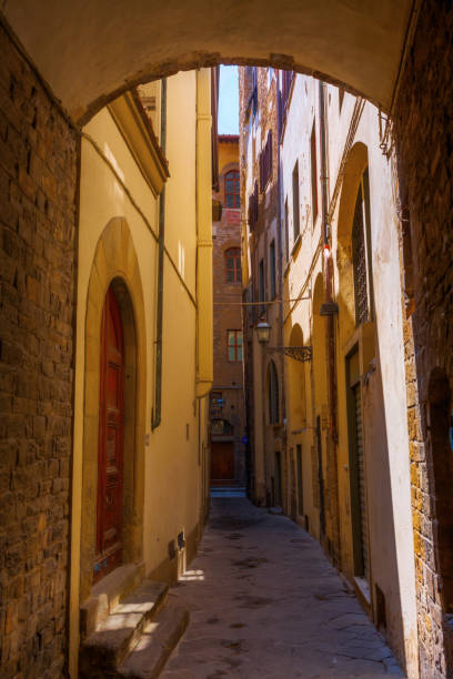 istock archway in Florence, Italy 682782852