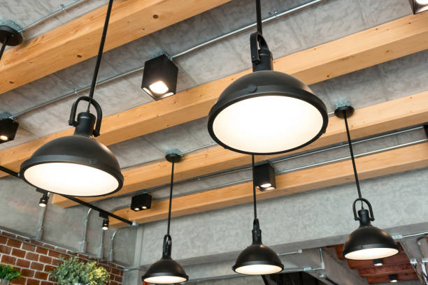 istock Modern hanging lamp style in room. 682937464
