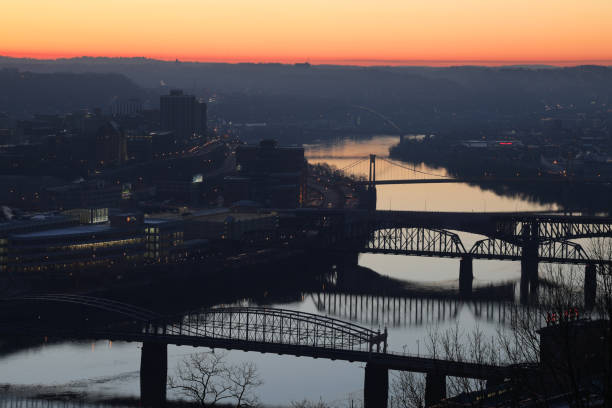 istock Pittsburgh Bridges at Sunrise 683081518