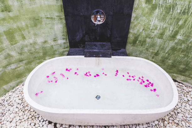 istock Luxury white bath outdoor in garden, bali style 683172270