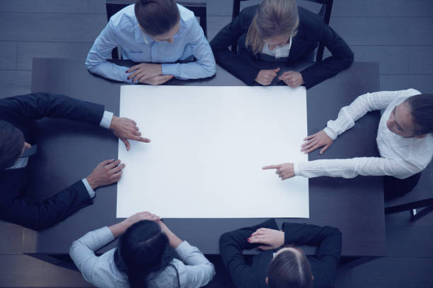 istock Business people and blank paper 683286566