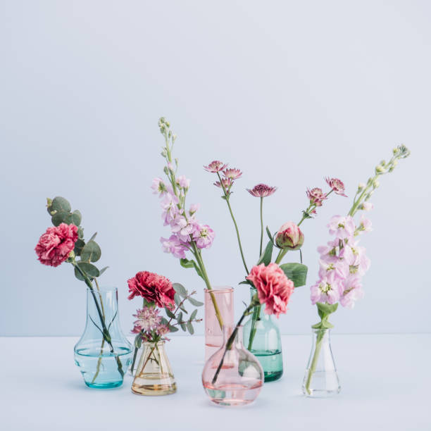 istock Flower arrangement in pastel 683307312