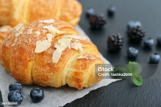 Croissant With Fresh Berries Stock Photo - Download Image Now - Continental Breakfast, Bakery, Blackberry - Fruit