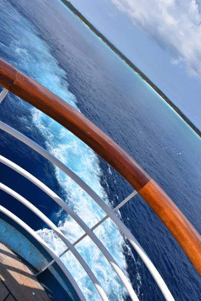 istock Boat sailing in the sea in Miami 683387908