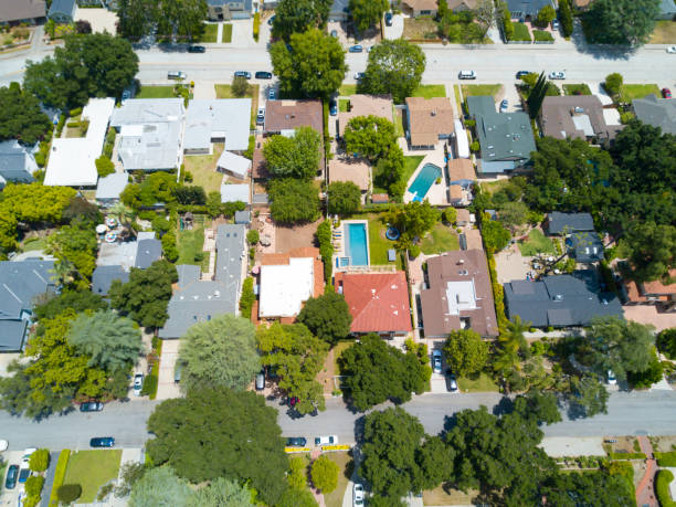 istock Southern California Suburban Area 683398006