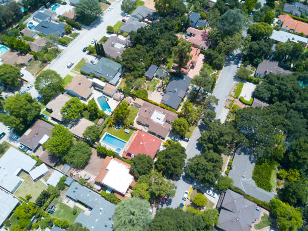istock Southern California Suburban Area 683398636