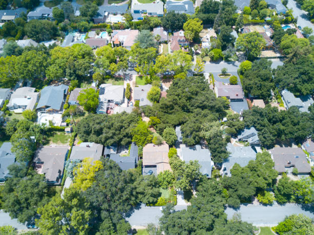 istock Southern California Suburban Area 683398730