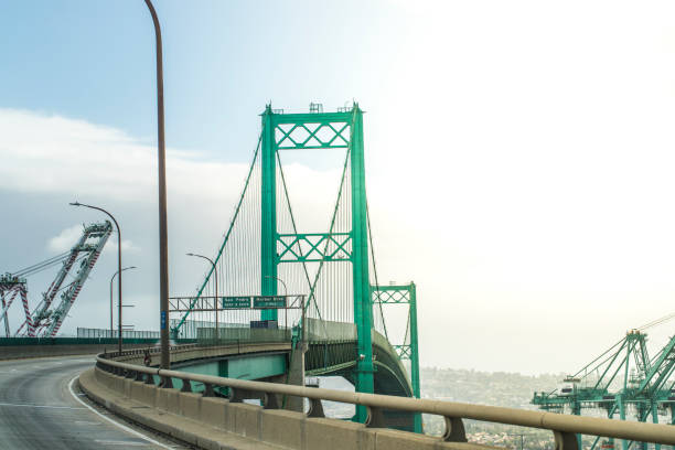 винсент томас бридж - vincent thomas bridge стоковые фото и изображения