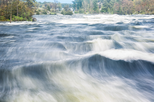 White Water Rapids en Burleigh Falls, ON Canadá photo