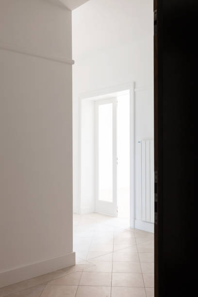 istock Empty white corner of an old apartment 683690690