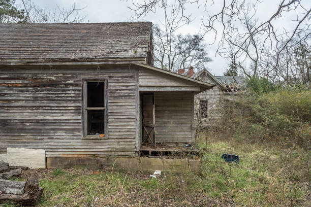 istock Abandoned railroad home and porch 683739774