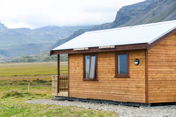 istock cabin with car at iceland 683759370