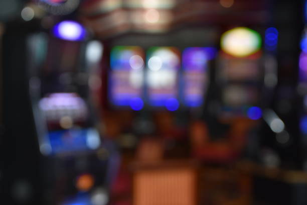カジノのゲーム機 - gambling coin operated machine jackpot ストックフォトと画像