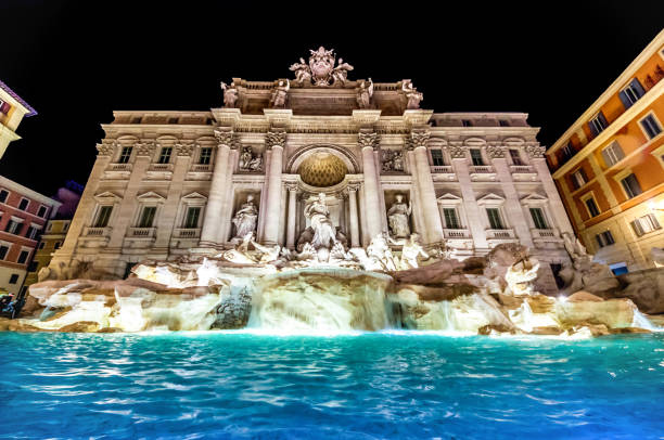 istock Fontana di trevi wide angle night roma Rome hdr 683777254