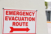 EMERGENCY EVACUATION ROUTE SIGN