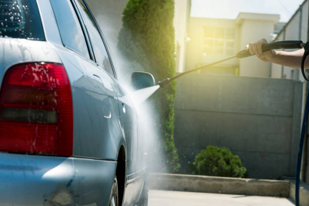 istock Car Washing and Cleaning 683804982