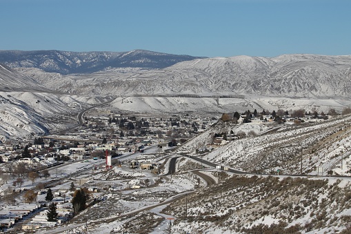 The smaller town of Ashcroft is in view.