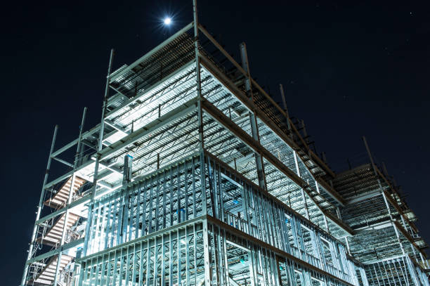 construcción de estructura metálica de tiempo de noche - 6134 fotografías e imágenes de stock