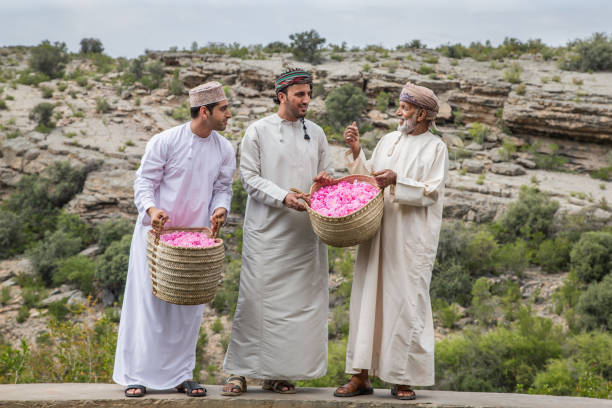 omani men with rose petals at jabal al akhdar - harbor imagens e fotografias de stock