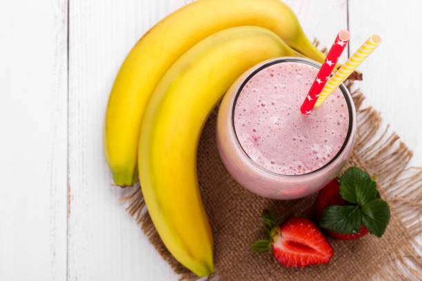 istock Strawberry banana smoothie 683922302