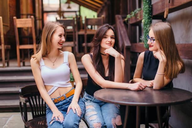 istock Girls talk at cafe, bussines conversation 683956994