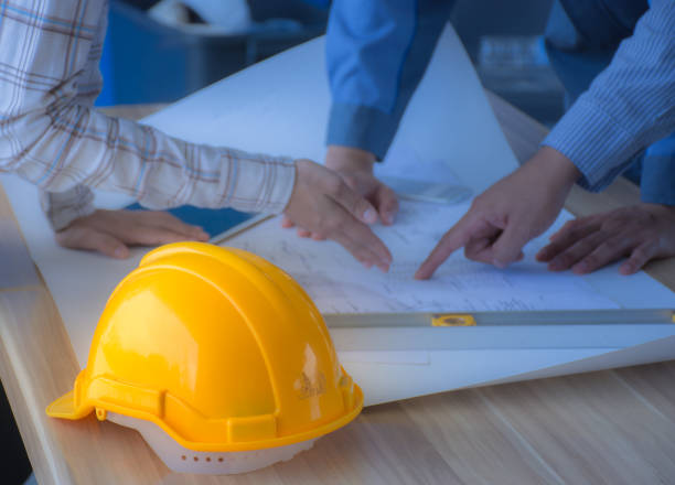 Respect Engineering 100+ Respect Working Meeting Construction Stock Photos, Pictures ...