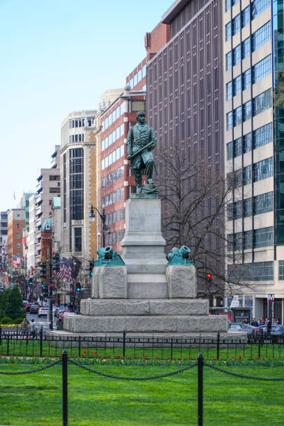 farragut square em washington dc - washington dc - columbia - 7 de abril de 2017 - farragut - fotografias e filmes do acervo