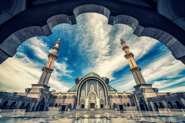 istock Wilayah Persekutuan mosque in Kuala Lumpur 684552050